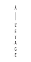 À L'ÉTAGE